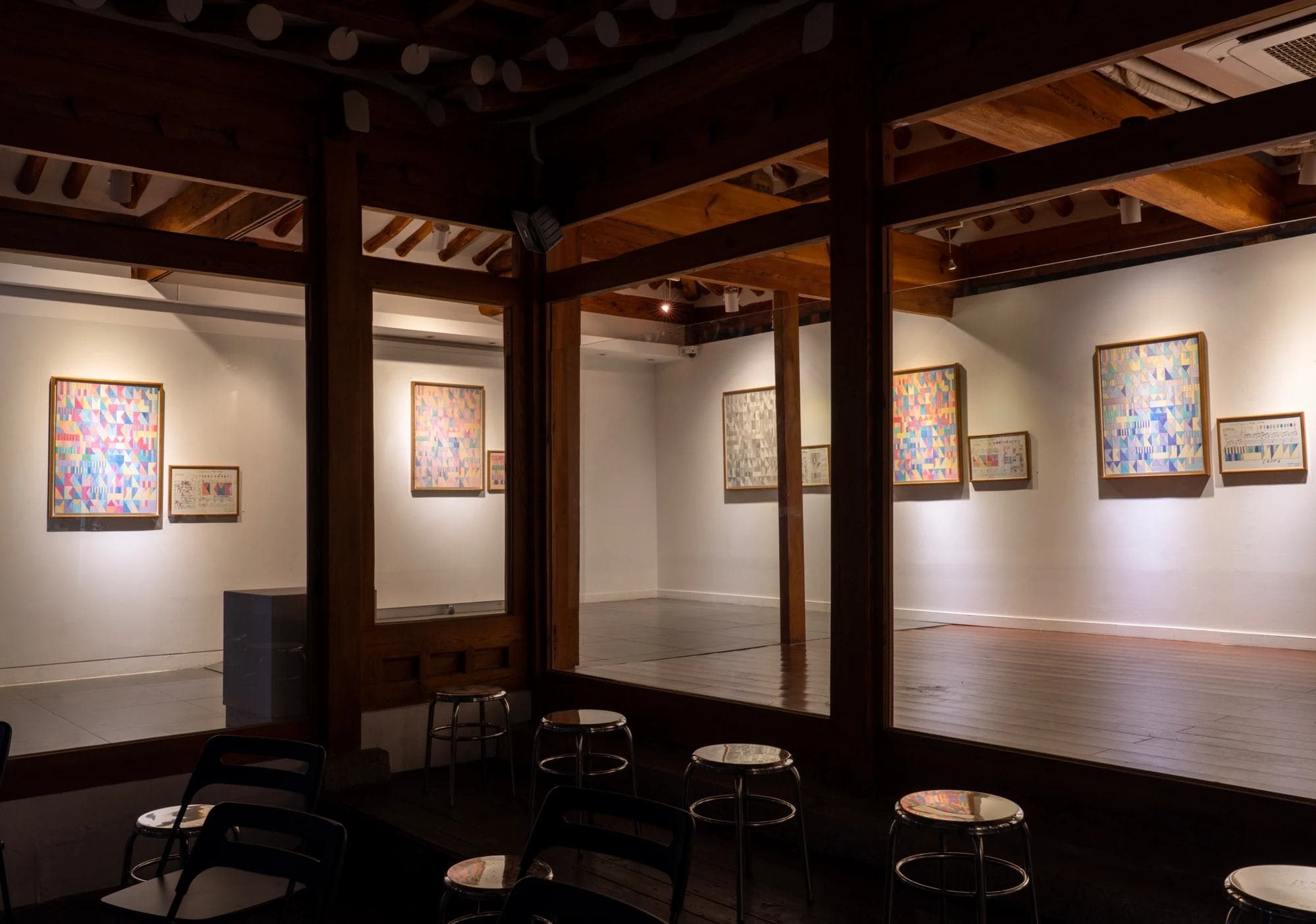 Paso Gallery interior